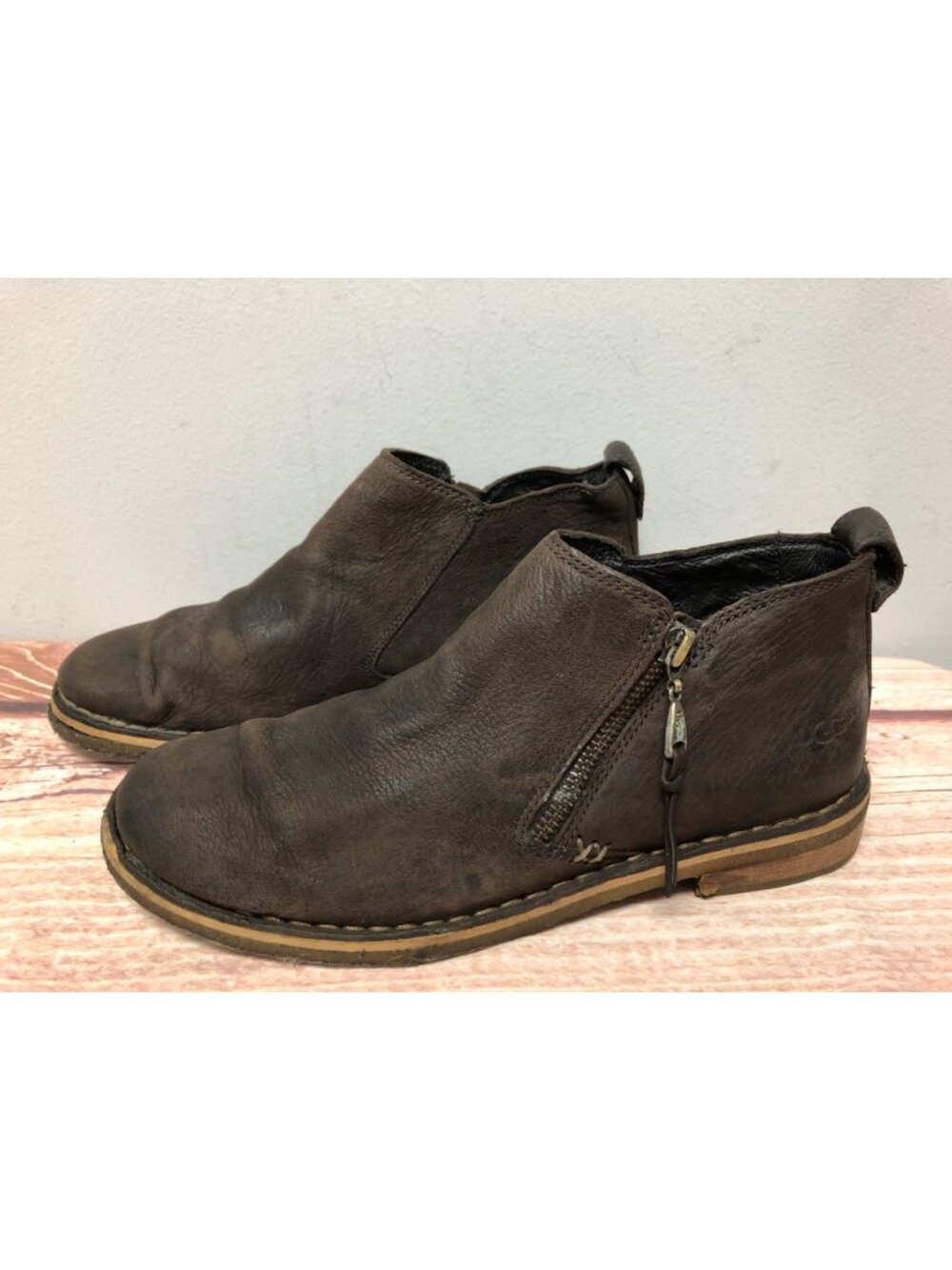 UGG Womens 7.5 / 38.5 Clementine Brown Leather Ankle Boots Booties